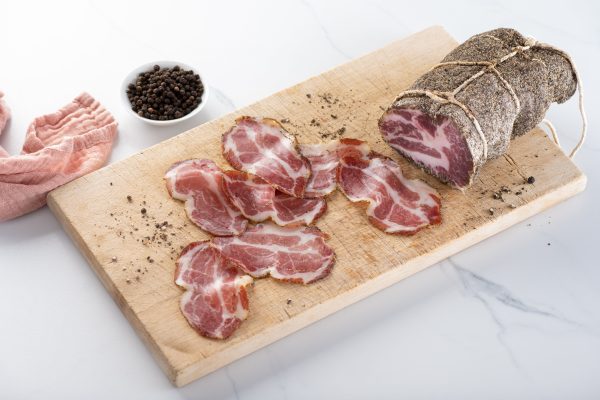Coppa au poivre tranchée de porc biologique